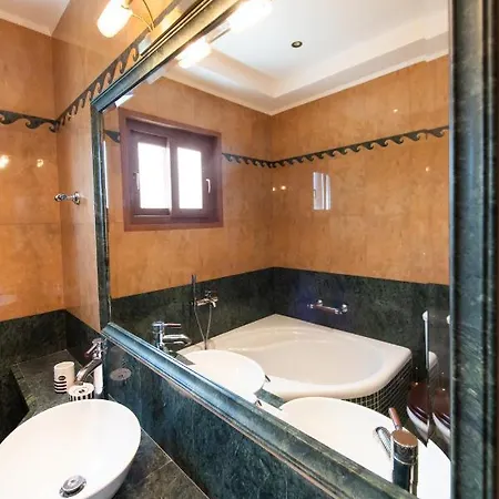 Luxury Rustic Mountain View Βίλα