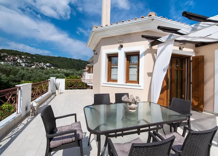 Luxury Rustic Mountain View Villa Lefkáda