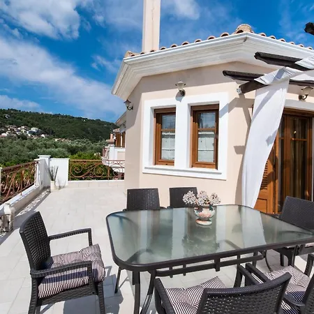 Luxury Rustic Mountain View 빌라 Lefkáda