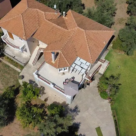 Villa Luxury Rustic Mountain View